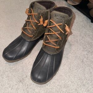 Sperry Duck Boots with Orange Laces